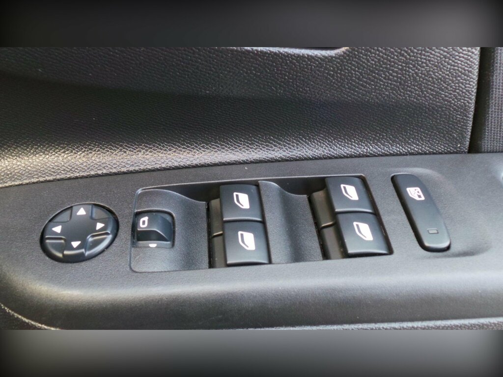 Vauxhall Corsa-e 50 Kwh 136 Ps Sri Nav Premium Ha #25