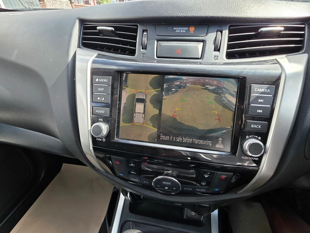 Nissan Navara 2.3 Dci Tekna Pickup Double Cab YF20ZMV Grey #3