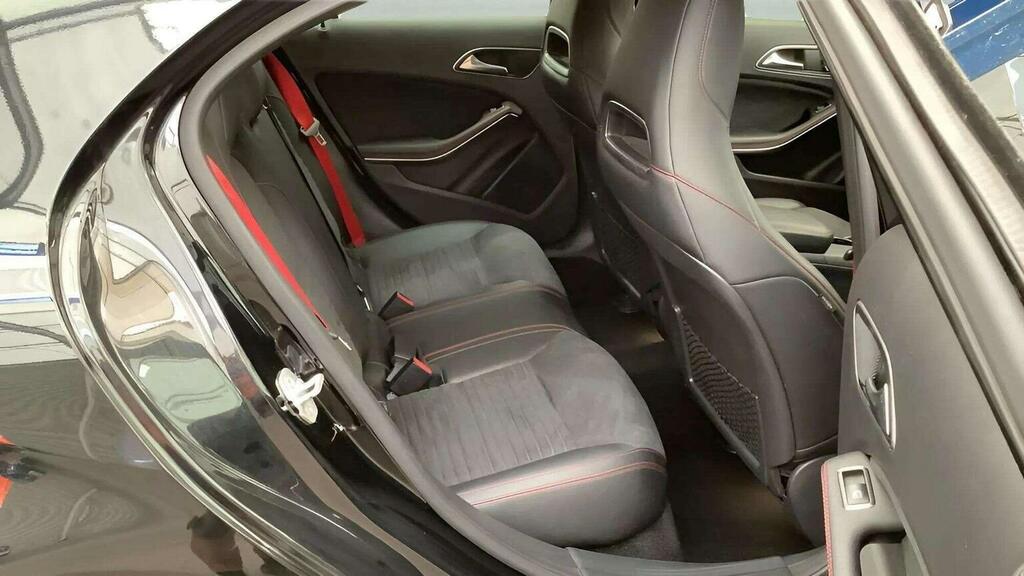 Mercedes-Benz A Class 2.1 A 200 D Sport Premium 134 Bhp Heated Leathe Black #8