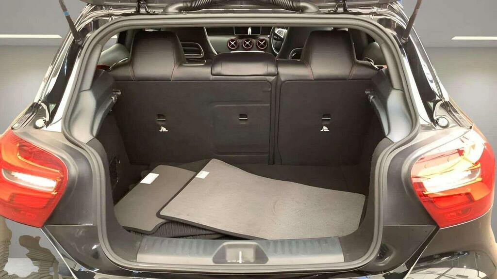 Mercedes-Benz A Class 2.1 A 200 D Sport Premium 134 Bhp Heated Leathe Black #9