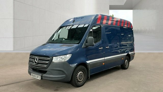 Mercedes-Benz Sprinter Manual Blue #2