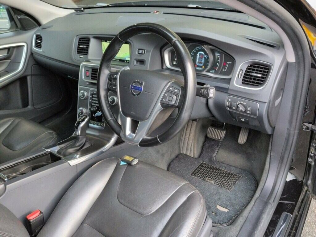 Volvo V60 D4 Se #2