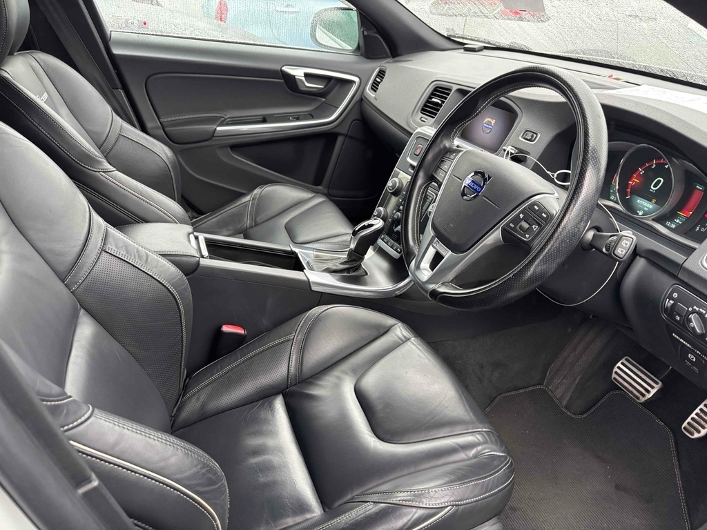 Volvo V60 T4 R-design #6