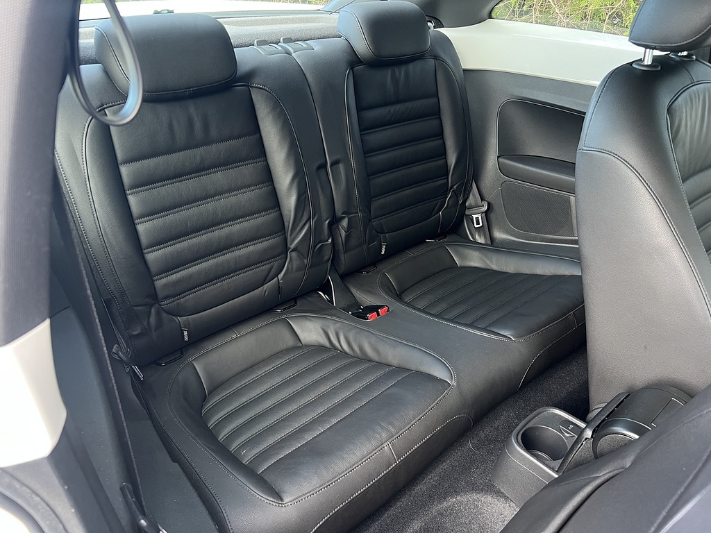 Volkswagen Beetle 2013 2.0 Sport Tdi 139 Bhp Blue #16