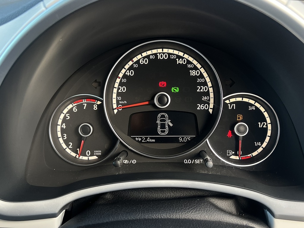 Volkswagen Beetle 2013 2.0 Sport Tdi 139 Bhp Blue #23