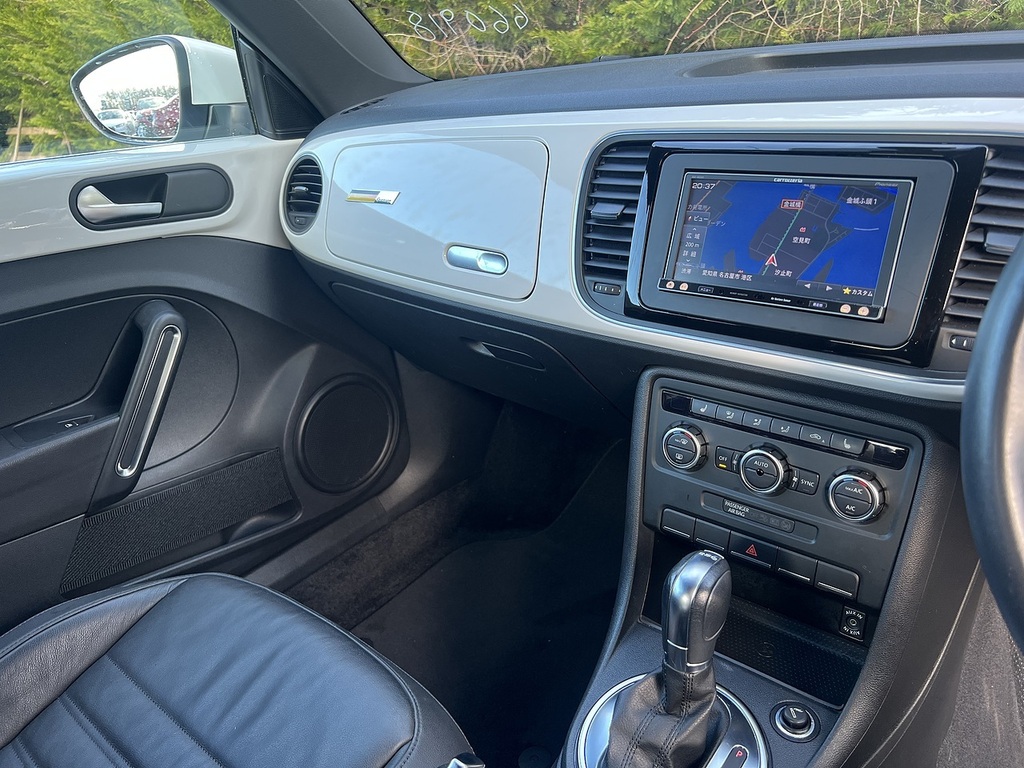 Volkswagen Beetle 2013 2.0 Sport Tdi 139 Bhp Blue #24