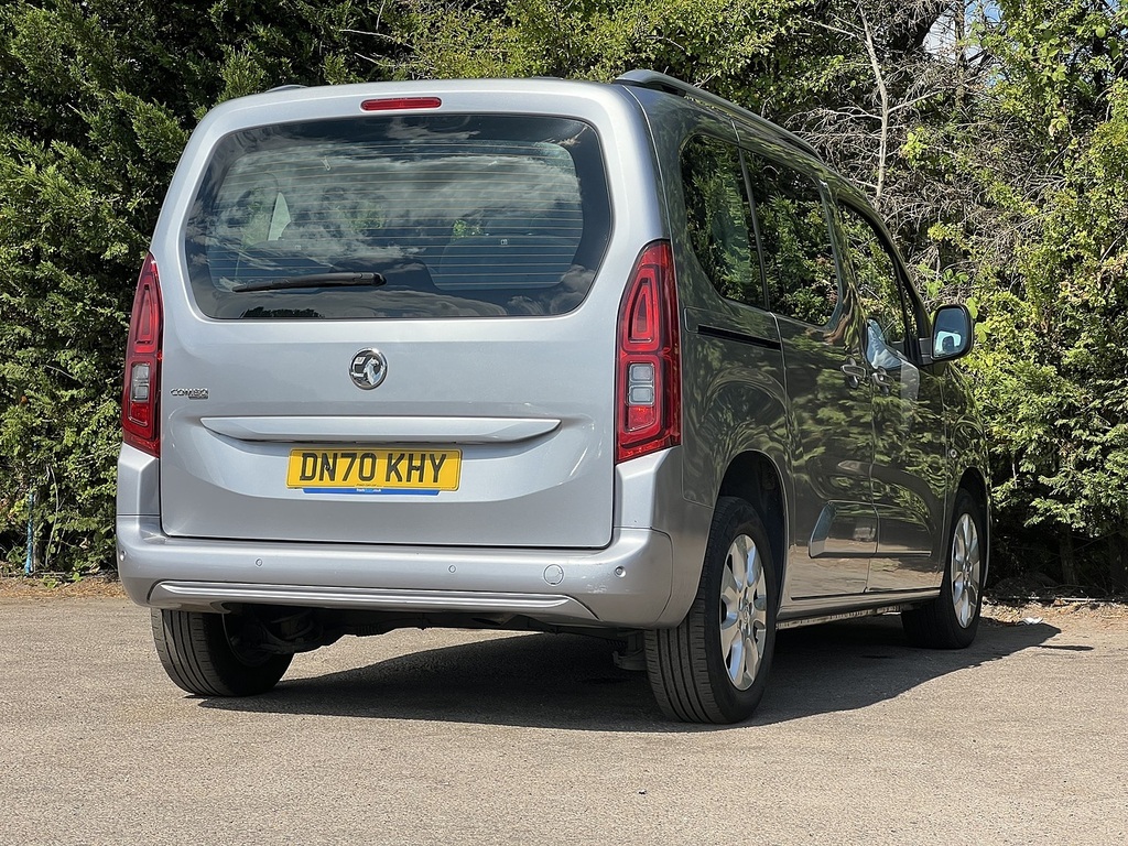 Vauxhall Combo Life 1.5 Turbo D 130 Elite 7 Seat Black #8