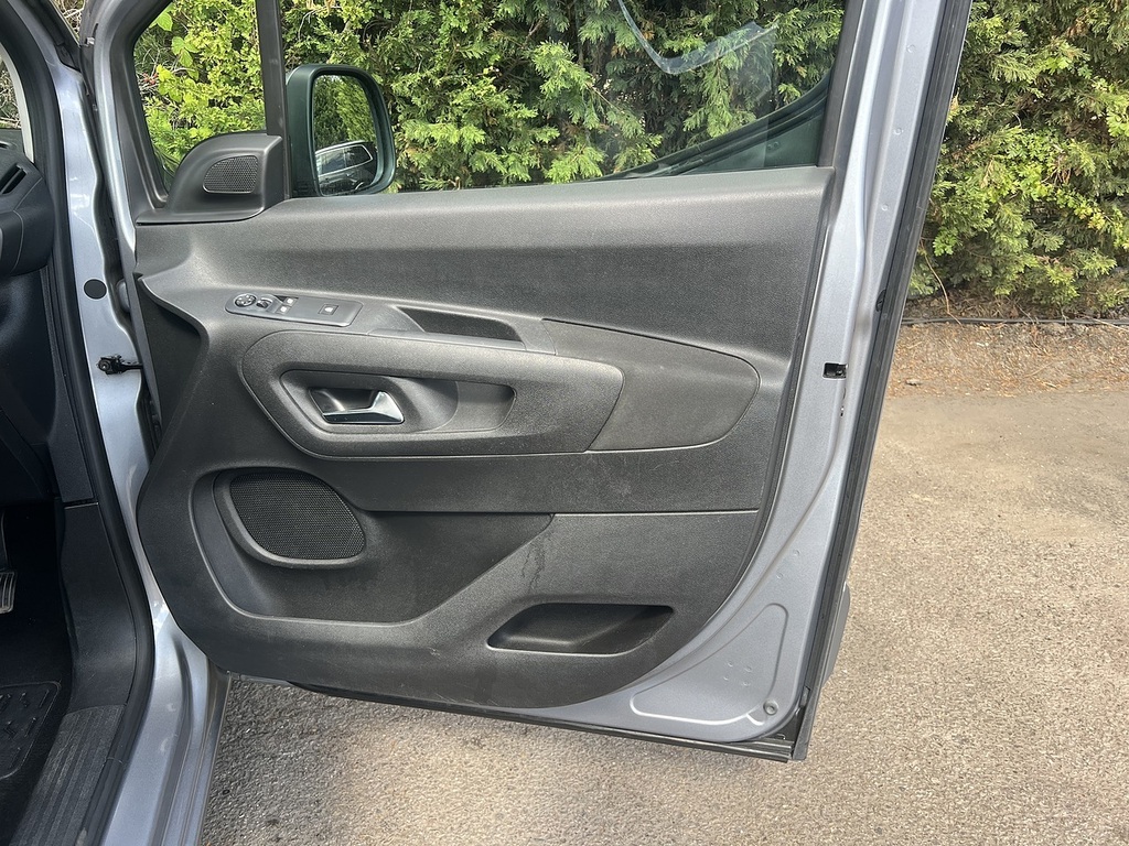 Vauxhall Combo Life 1.5 Turbo D 130 Elite 7 Seat Black #13