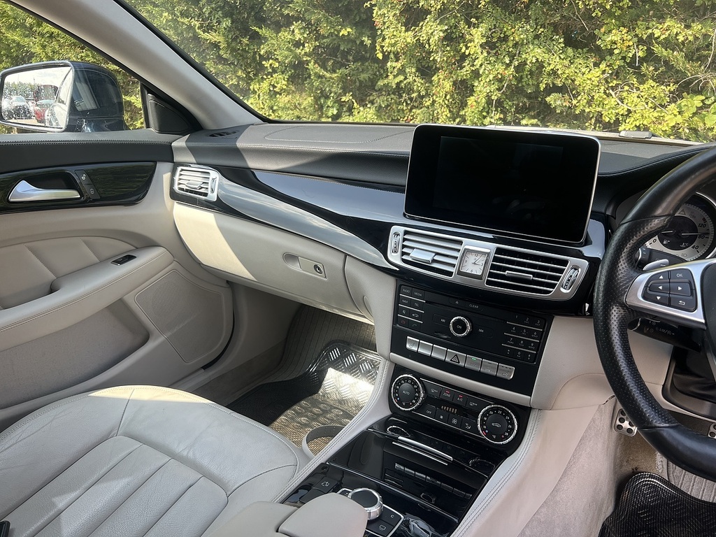 Mercedes-Benz CLS Cls 400 D 4Matic Amg Line Premium Plus Grey #31