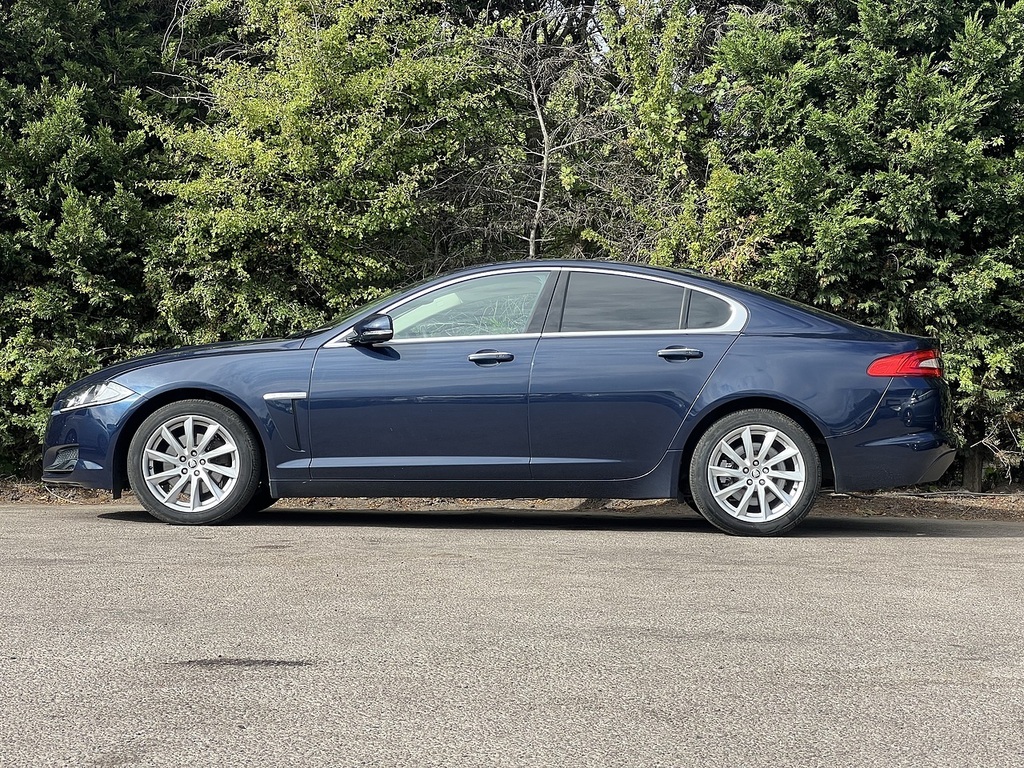 Jaguar XF D Premium Luxury Blue #5