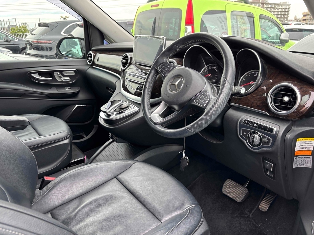 Mercedes-Benz V Class V 220 D Avantgarde L #6