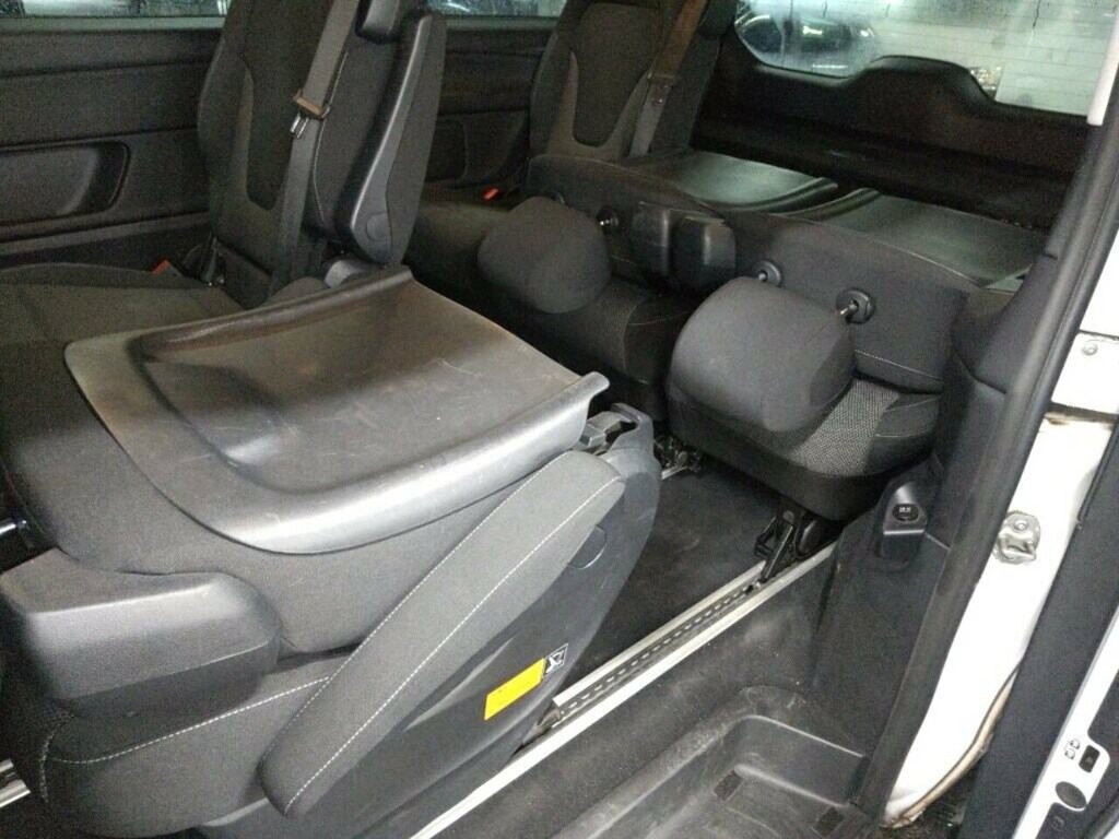 Mercedes-Benz V Class V 220D #6