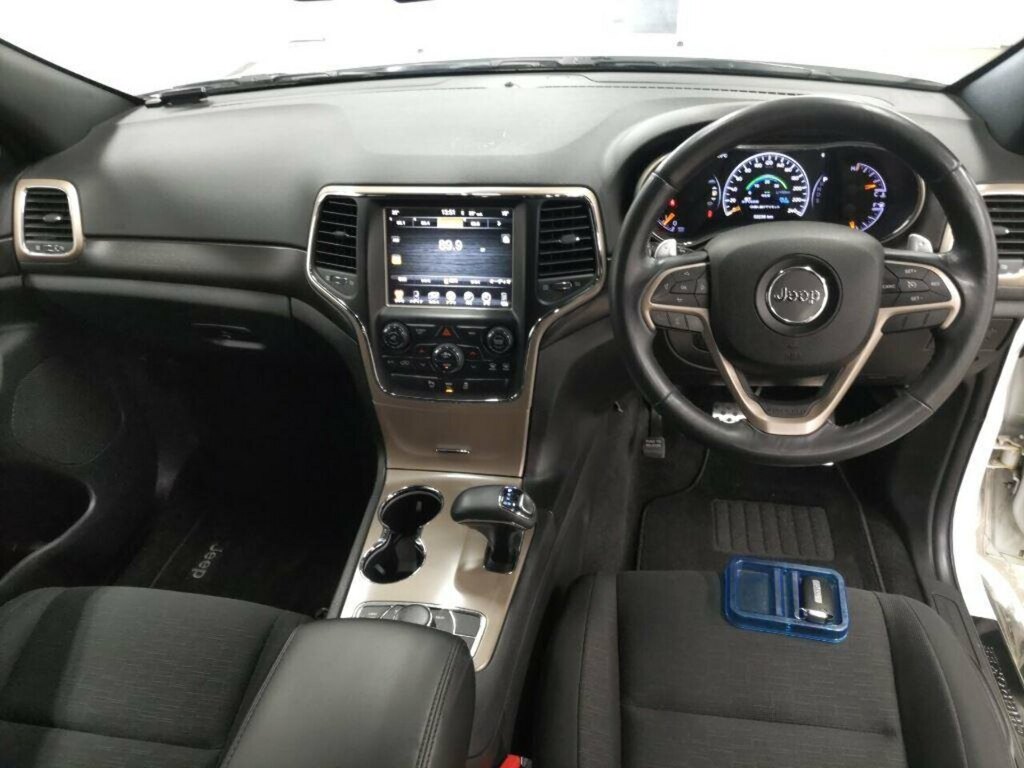 Jeep Grand Cherokee Laredo 3.6 #2