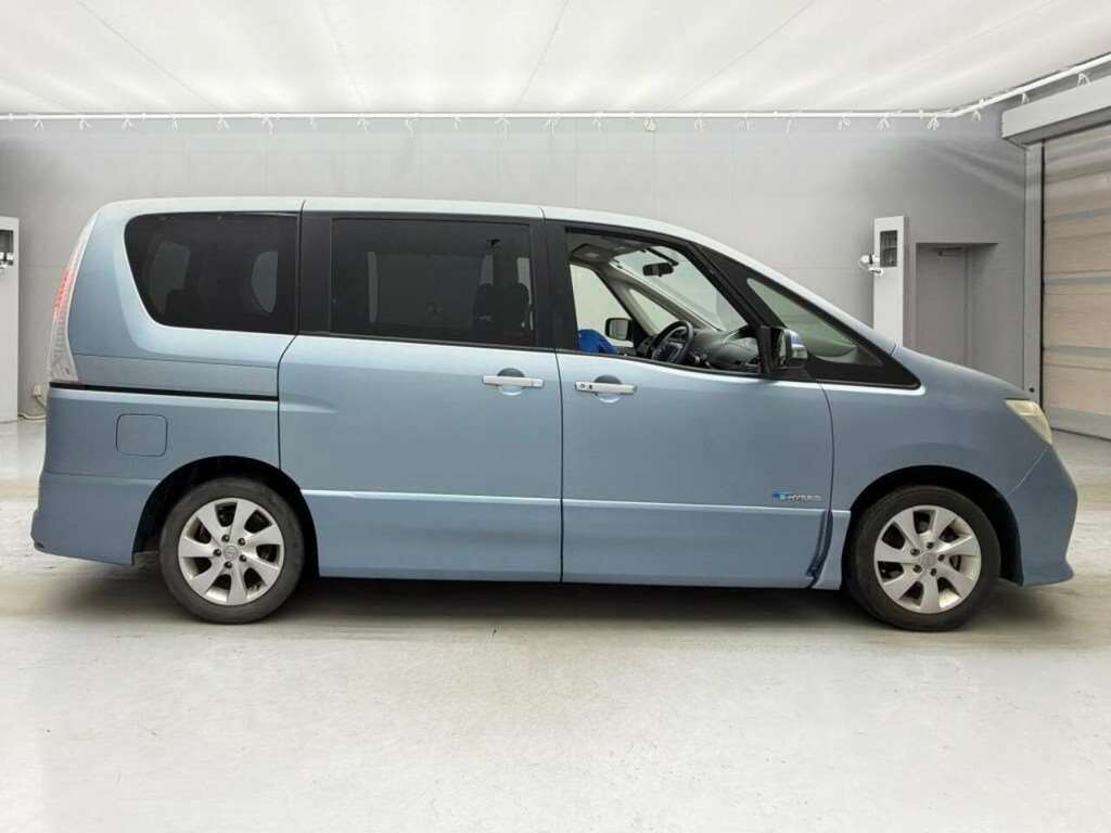 Nissan Serena 150 S-hybrid Xtronic White #7