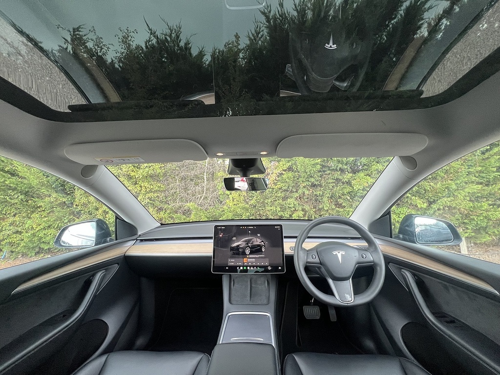 Tesla Model Y Dual Motor Long Range Suv 4Wde GJ22RYZ Black #2