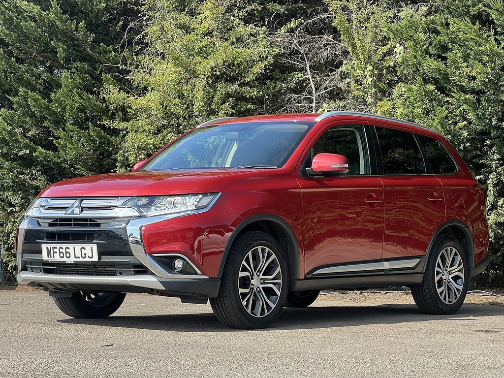Mitsubishi Outlander Di-d 3 Red #3