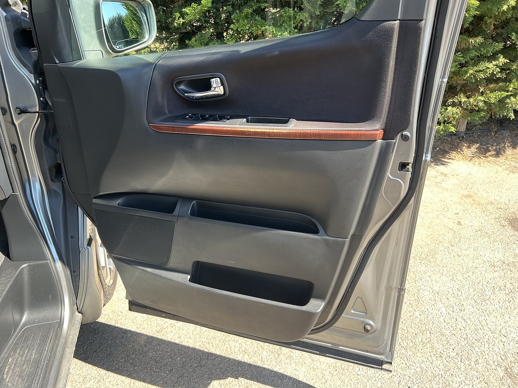 Nissan Elgrand 2.5 Highway Star 8 Seat Luxury Spec Ulez White #12