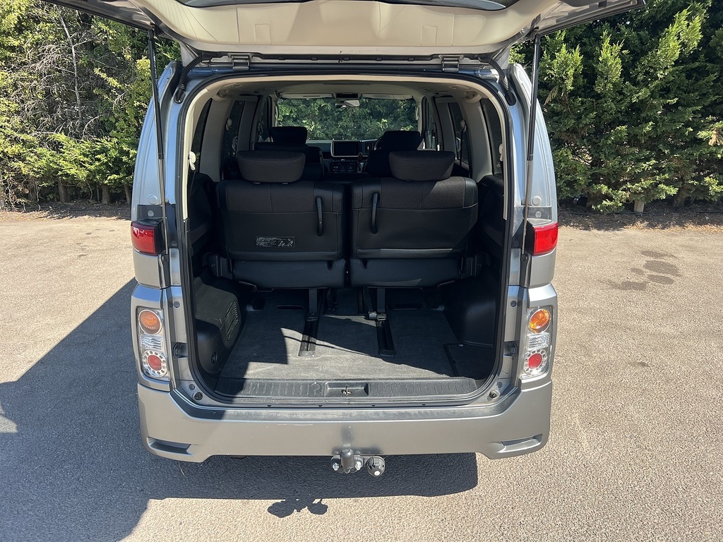 Nissan Elgrand 2.5 Highway Star 8 Seat Luxury Spec Ulez White #10