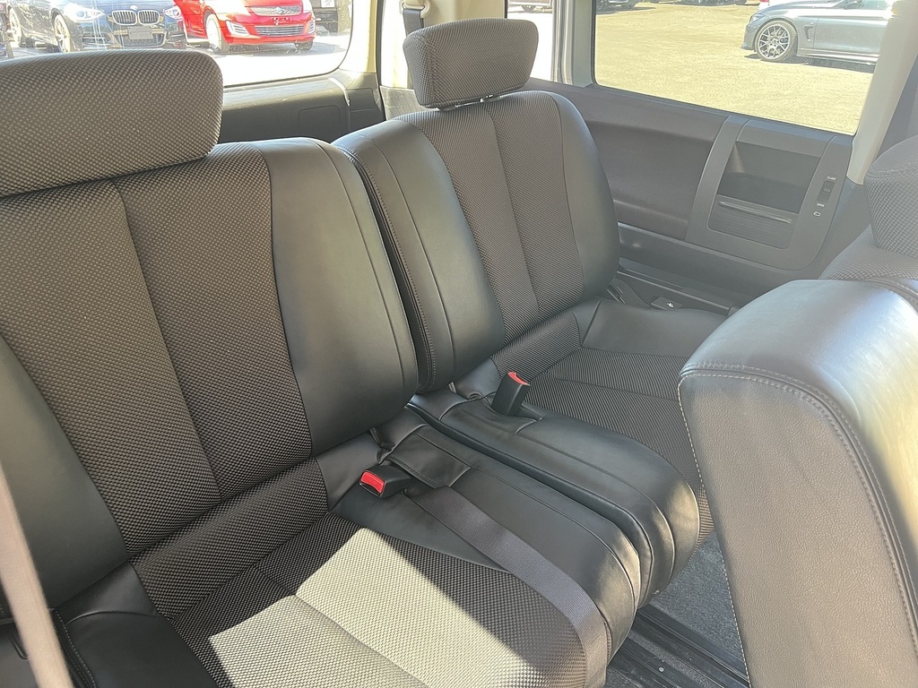 Nissan Elgrand 2.5 Highway Star 8 Seat Luxury Spec Ulez White #18