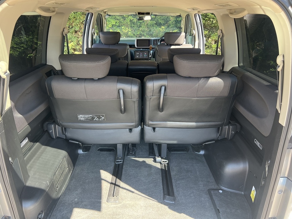 Nissan Elgrand 2.5 Highway Star 8 Seat Luxury Spec Ulez White #11