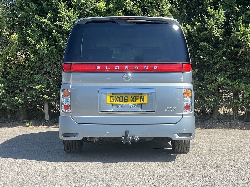Nissan Elgrand 2.5 Highway Star 8 Seat Luxury Spec Ulez White #7