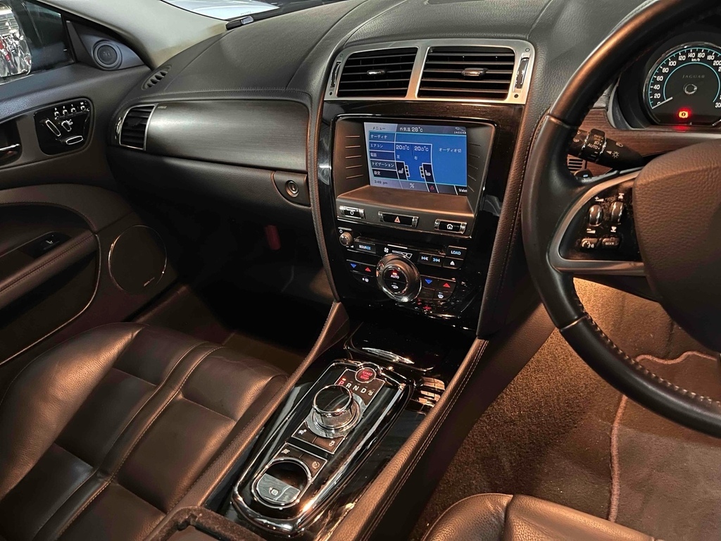 Jaguar XK Luxury Coupe #6