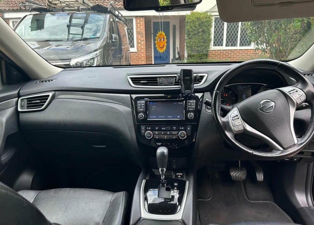 Nissan X-Trail 2L Tekna Black #2