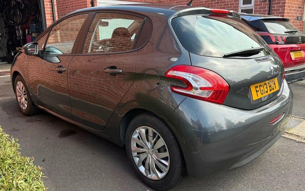 Peugeot 208 1L Access Grey #3