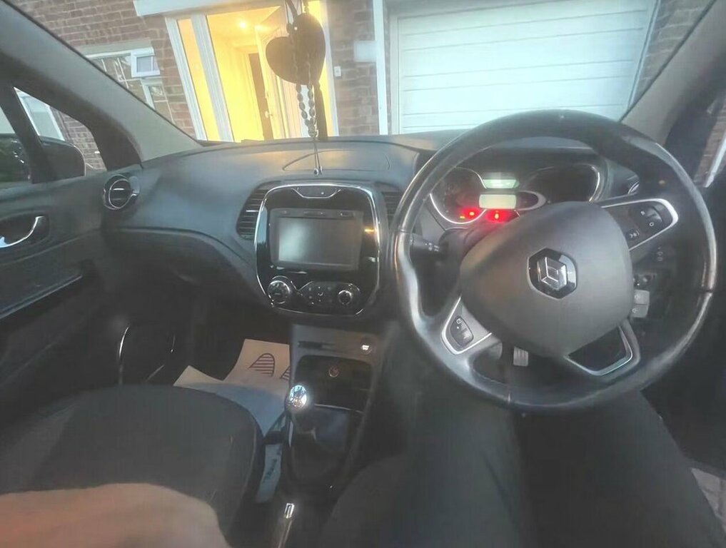 Renault Captur 0.9L Dynamique Nav Black #2