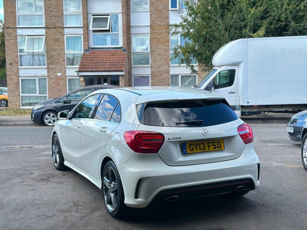 Mercedes-Benz A Class 2.0 A250 Blueefficiency Engineered By Amg 7G-dct E White #5