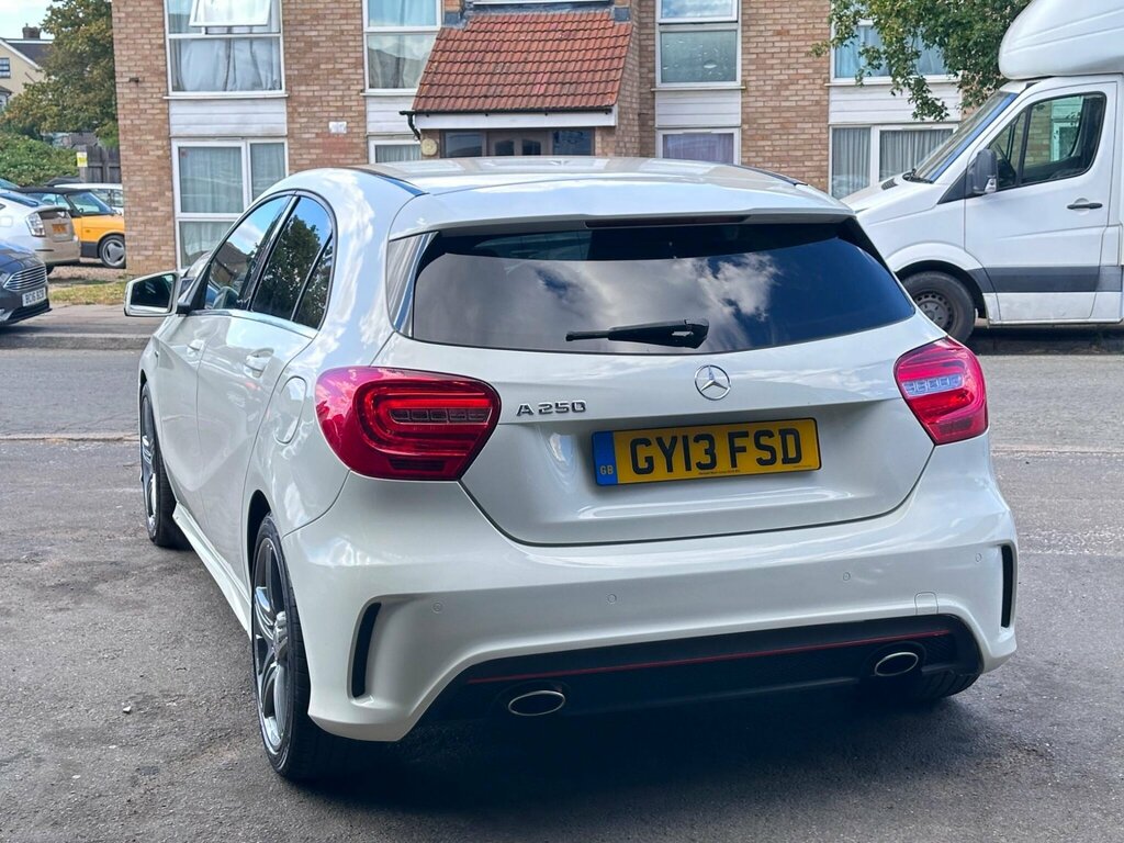 Mercedes-Benz A Class 2.0 A250 Blueefficiency Engineered By Amg 7G-dct E White #6