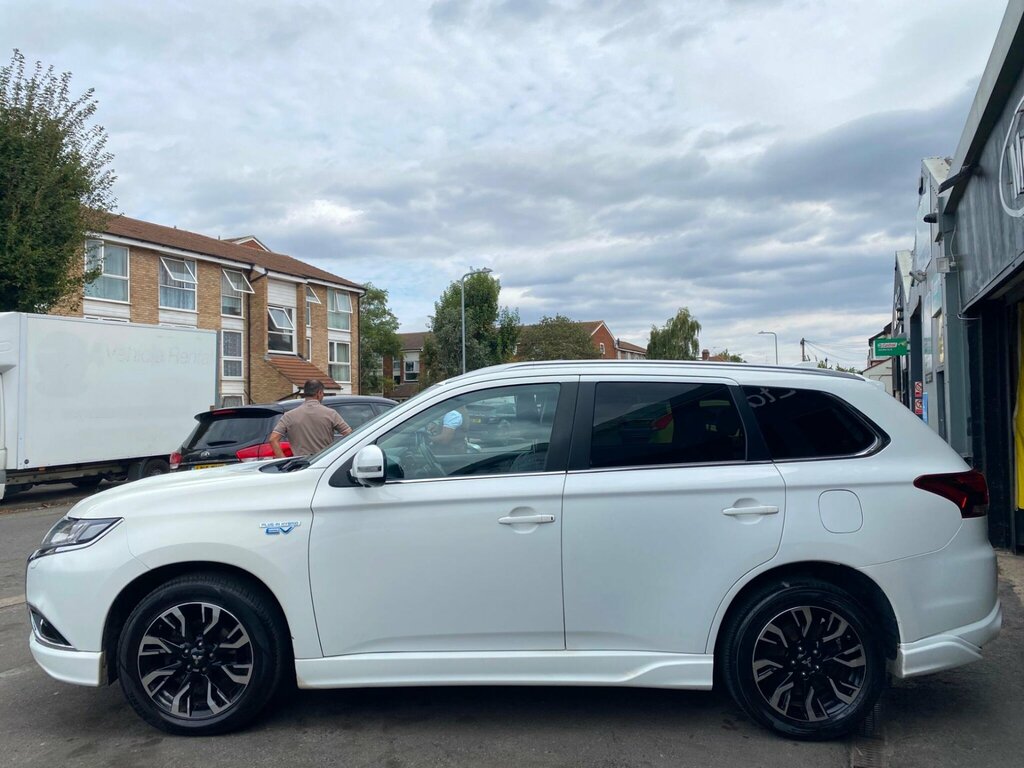 Mitsubishi Outlander 2.0H 12Kwh Gx4h Cvt 4Wd Euro 6 Ss White #5