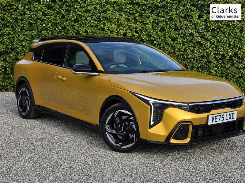 Kia K4 1.0 T-gdi Mhev Gt-line S Hatchback Hybr Gold