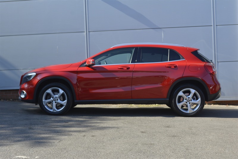 Mercedes-Benz GLA Class 1.6 Gla200 Sport Suv 7G-dct Euro 6 Ss Red #3