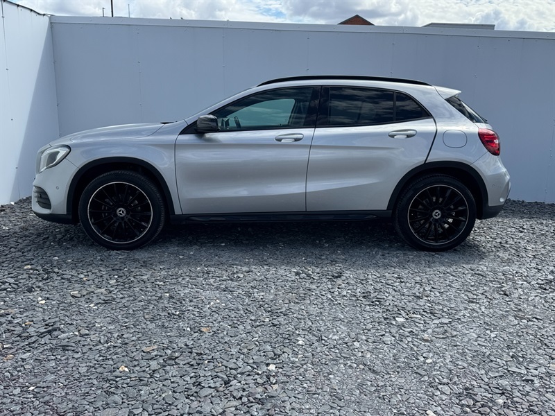 Mercedes-Benz GLA Class 2.1 Gla200d Amg Line Premium Suv 7G-d Silver #4