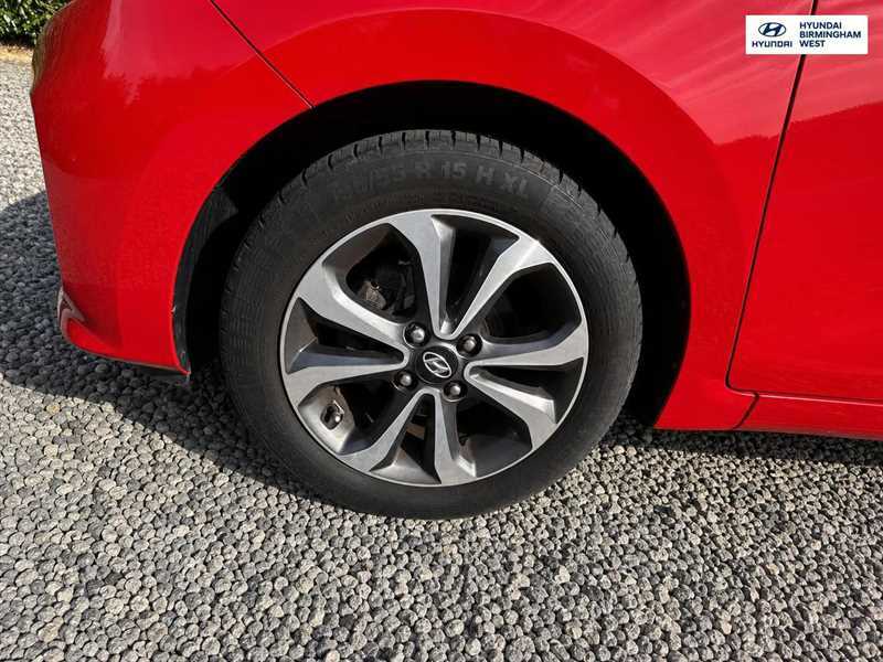 Hyundai I10 1.0 Play Hatchback Euro 6 67 Ps Red #5