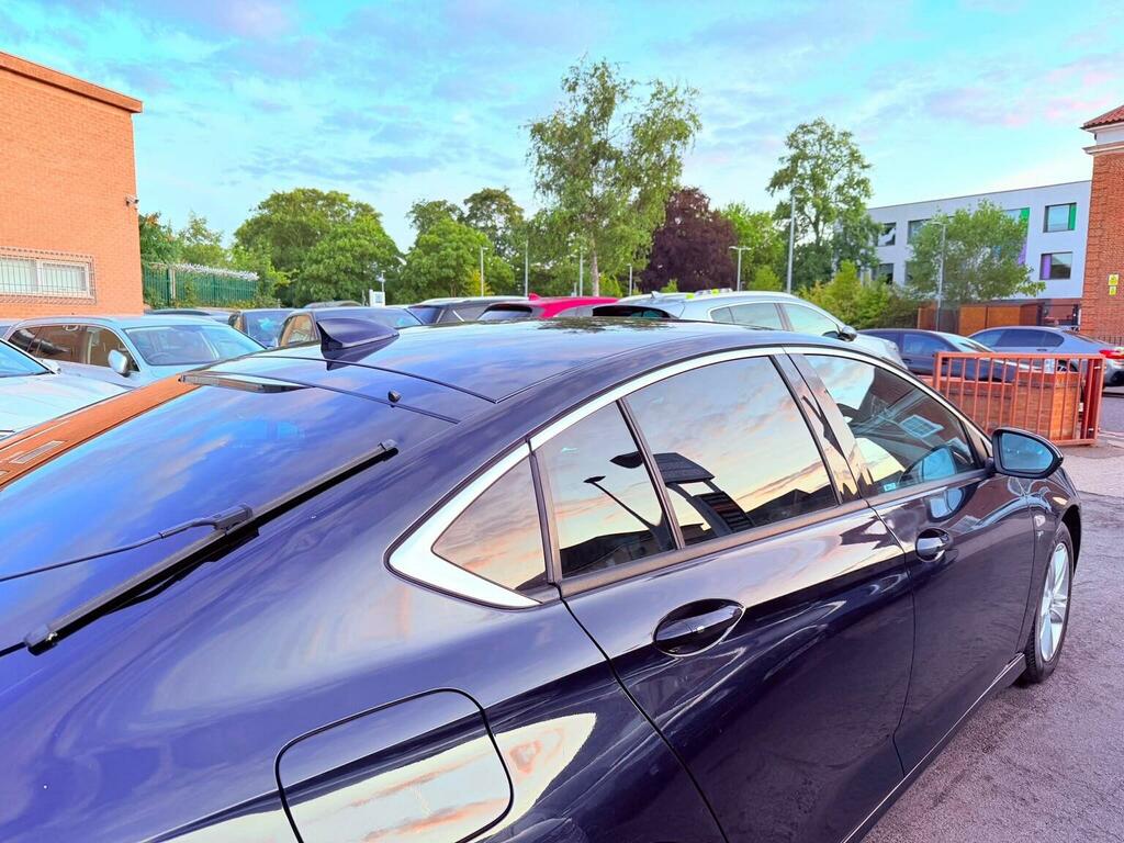 Vauxhall Insignia Gransport 1.6 Elite Nav Ecotec 108 Bhp Black #16