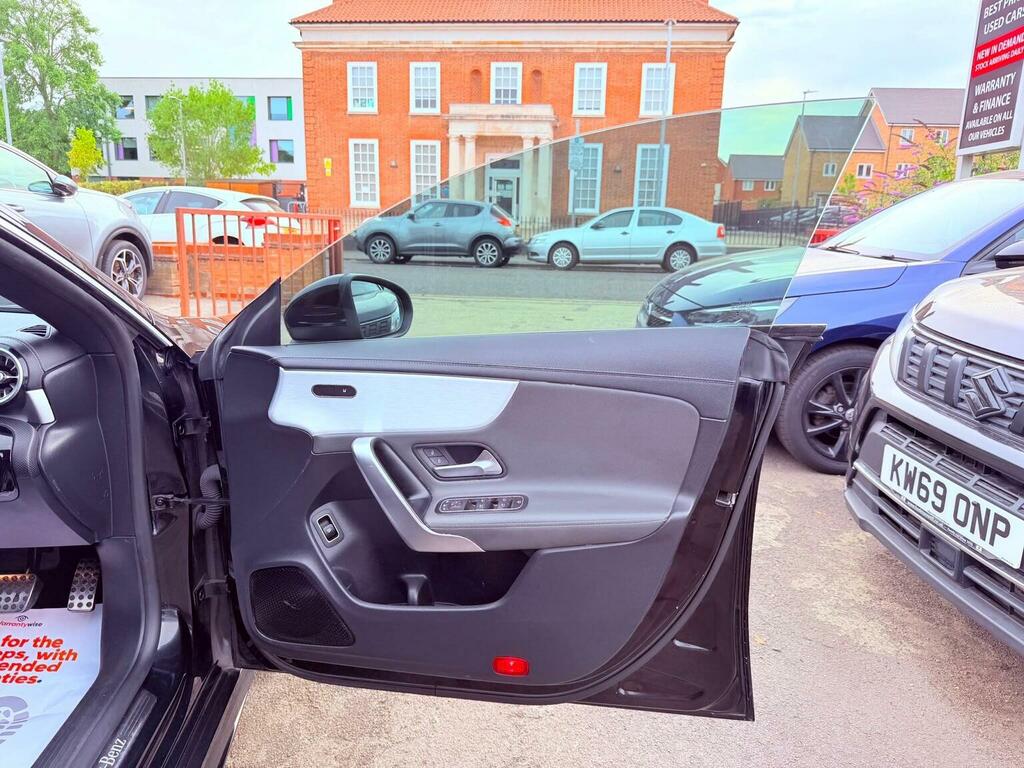 Mercedes-Benz CLA Class Estate 2.0 Cla35 Amg 201969 Yellow #42