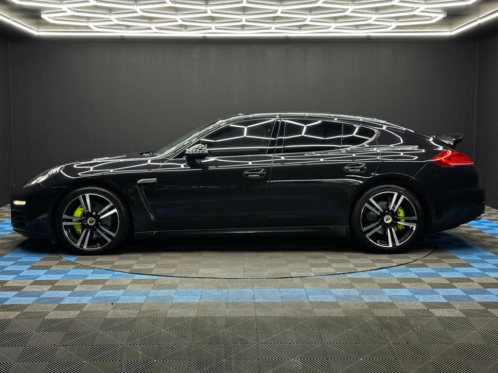 Porsche Panamera Platinum Edition D V6 Tiptronic 5-Door White #8