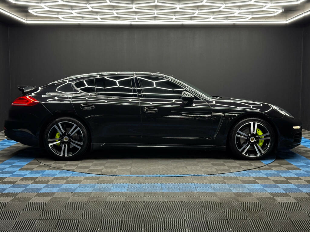 Porsche Panamera 3.0D V6 Tiptronics Euro 5 Ss Black #4