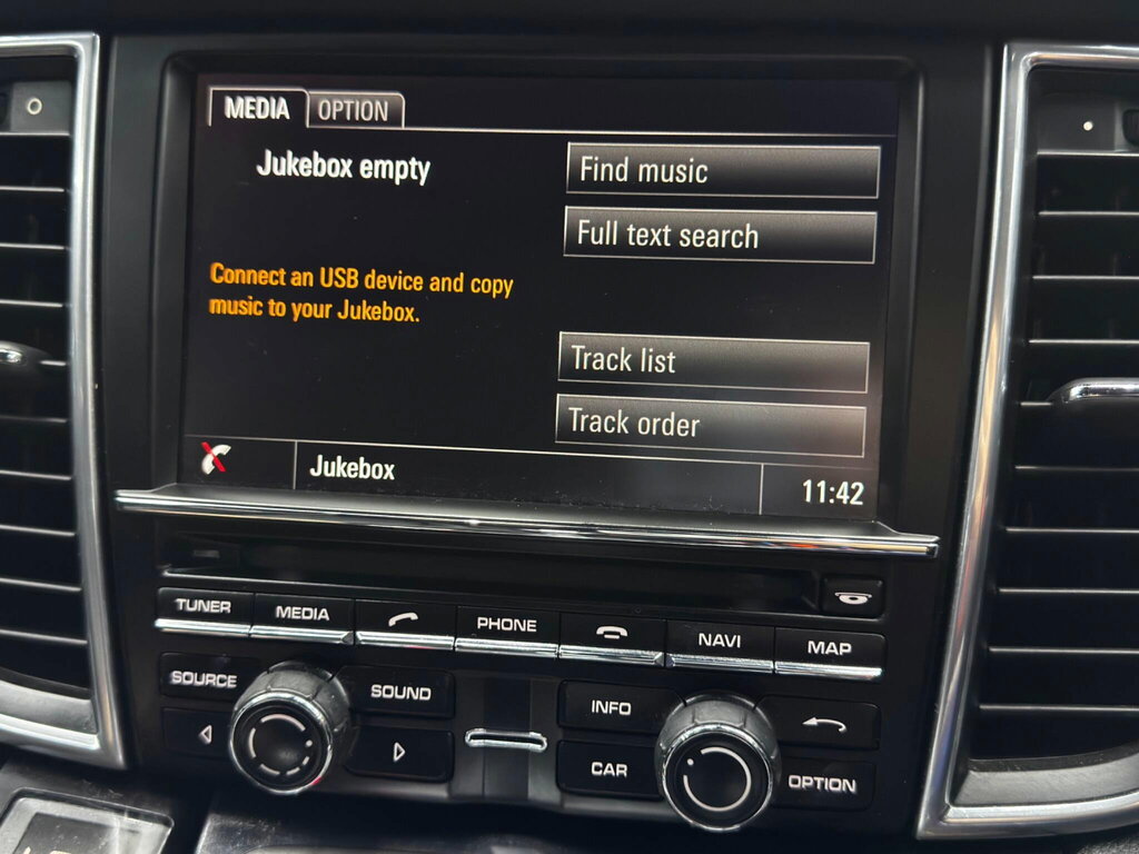 Porsche Panamera Platinum Edition D V6 Tiptronic 5-Door White #32