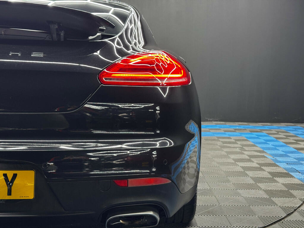 Porsche Panamera Platinum Edition D V6 Tiptronic 5-Door White #48