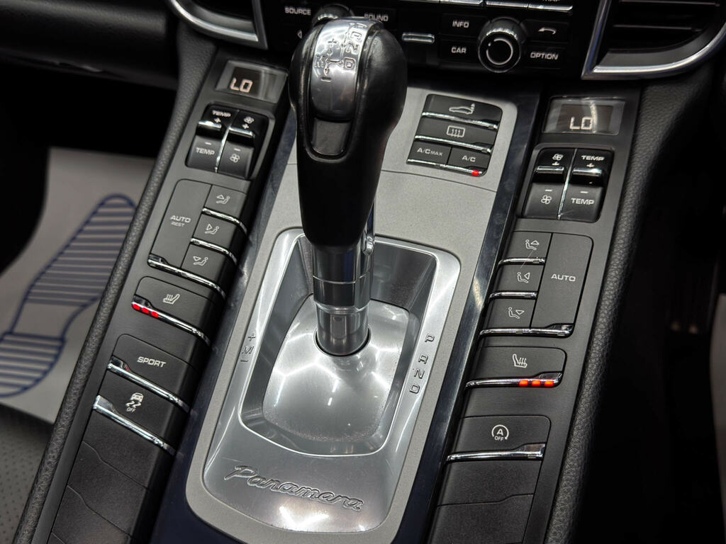 Porsche Panamera Platinum Edition D V6 Tiptronic 5-Door White #26