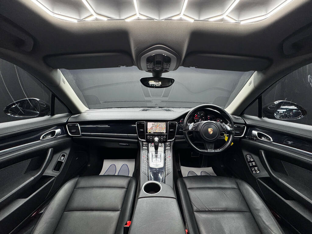 Porsche Panamera Platinum Edition D V6 Tiptronic 5-Door White #17