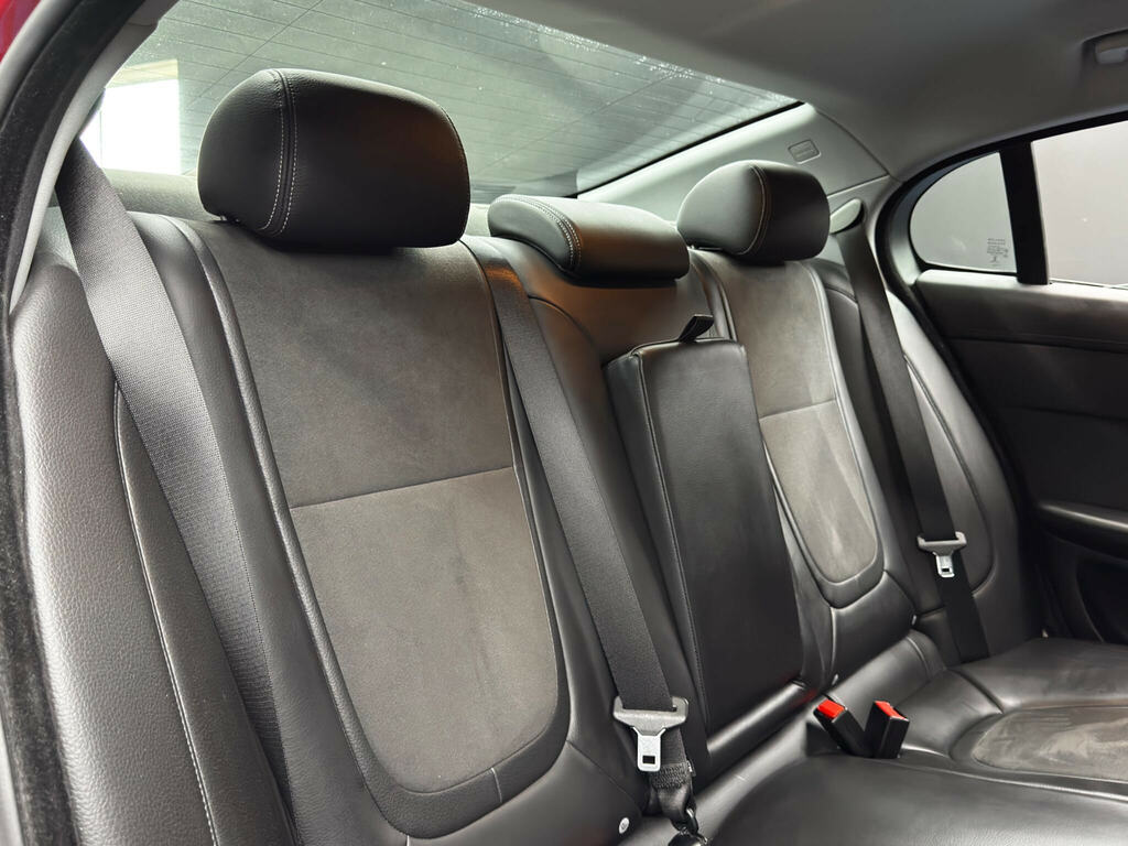 Jaguar XF 3.0 D V6 S Luxury 275 Bhp White #15
