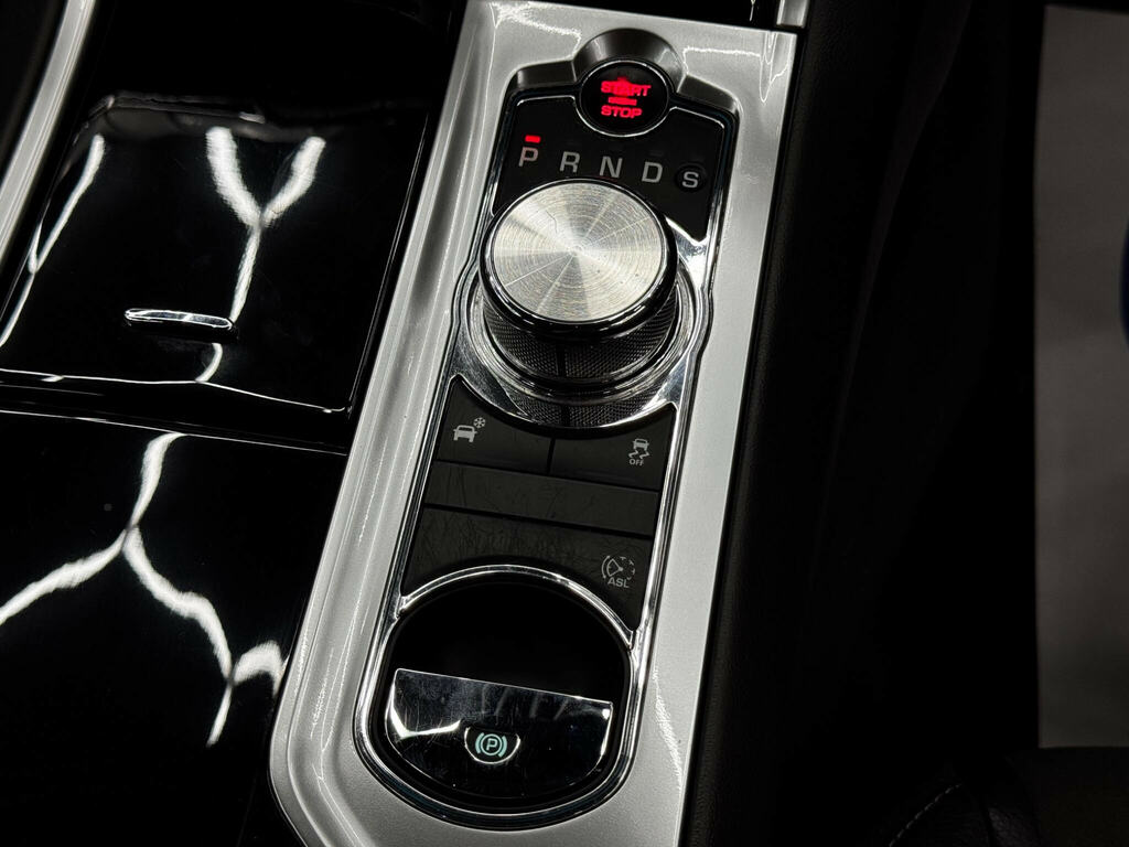Jaguar XF 3.0 D V6 S Luxury 275 Bhp White #27