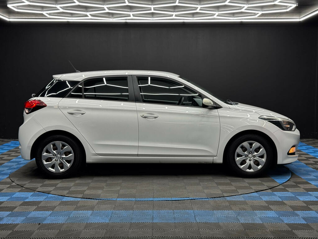 Hyundai I20 1.2 S Euro 6 White #4