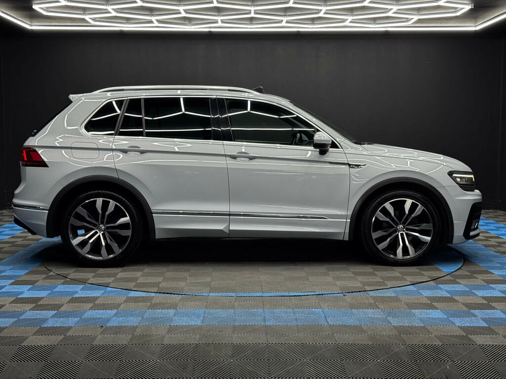 Volkswagen Tiguan 2.0 Tdi R-line Dsg Euro 6 Ss Silver #4