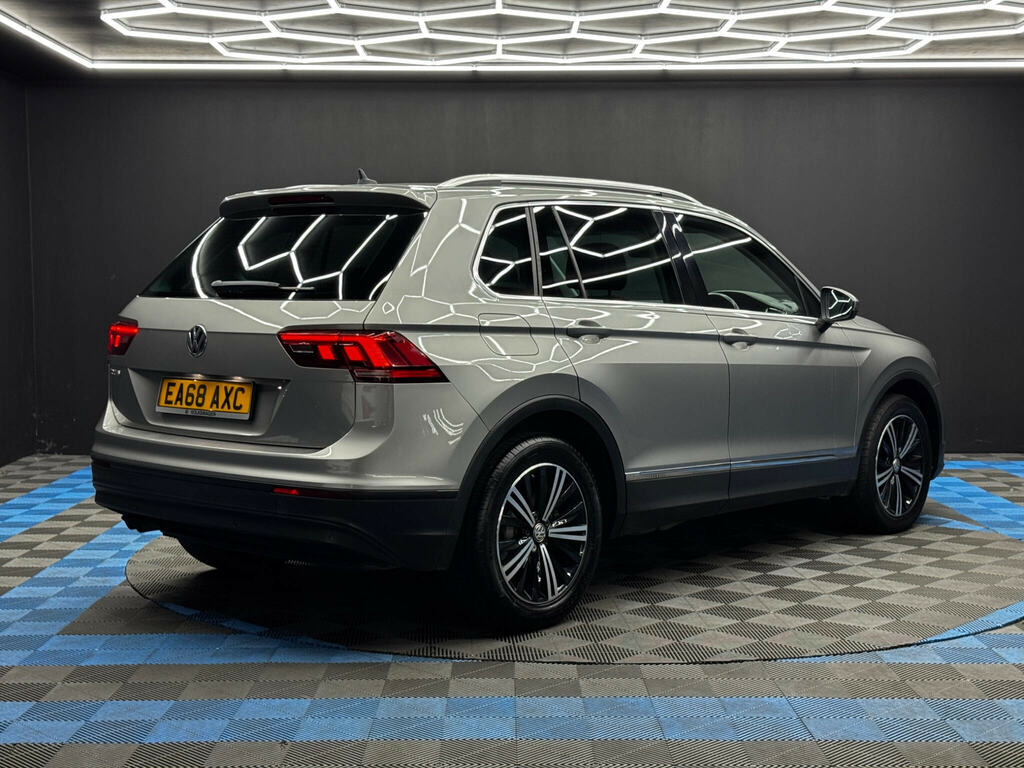 Volkswagen Tiguan 2.0 Tdi Se Navigation Euro 6 Ss Silver #5