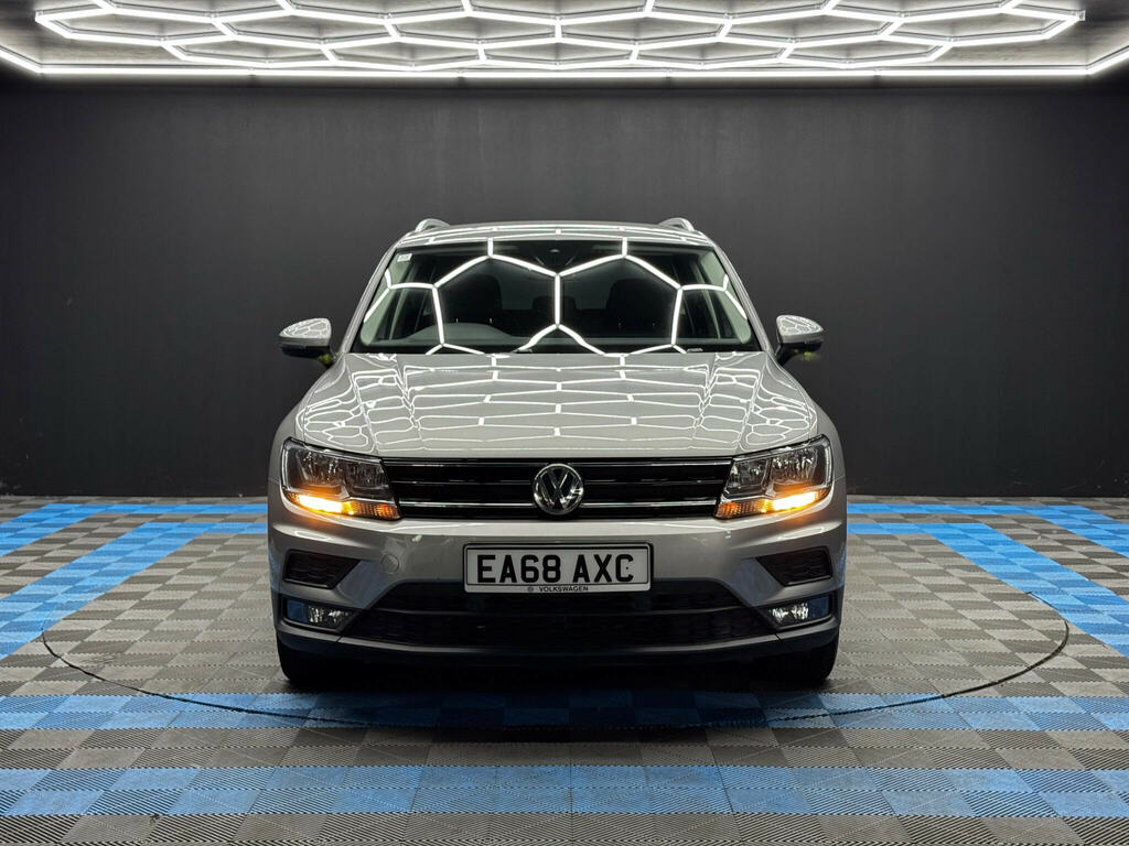 Volkswagen Tiguan 2.0 Tdi Se Navigation Euro 6 Ss Silver #2